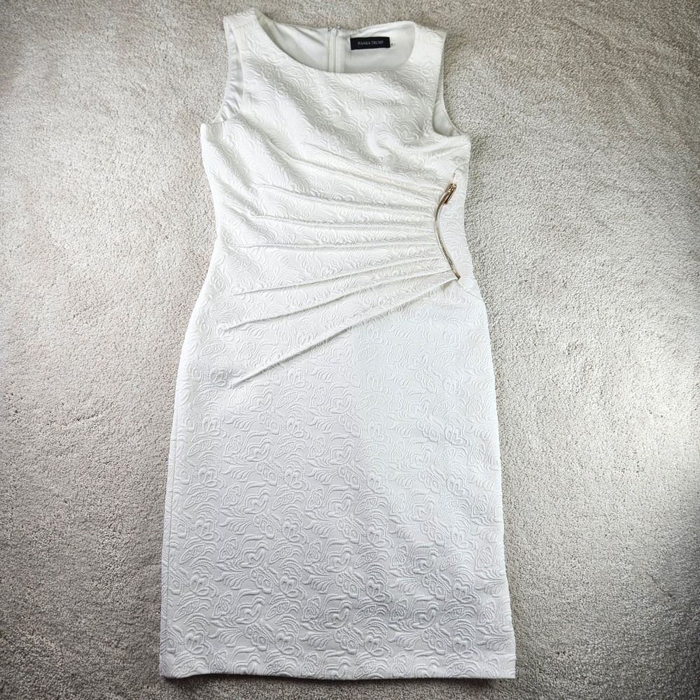 Women's Ivanka Trump White Sleeveless Dress Gold Waist‎ Zipper Detail Size 4